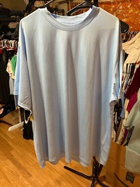 Source Unknown Light Blue Short Sleeve Crewneck Tee